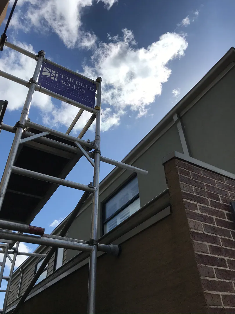 Hampton — Side-passage access
